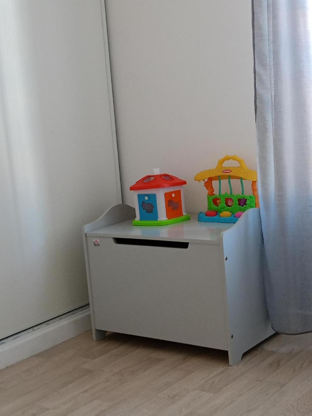 Superbe Appartement ,Proche De Paris, Dans Residence Privee , Ideal Familles, Parking Et Wifi Gratuits! ! ! Vitry-sur-Seine Esterno foto