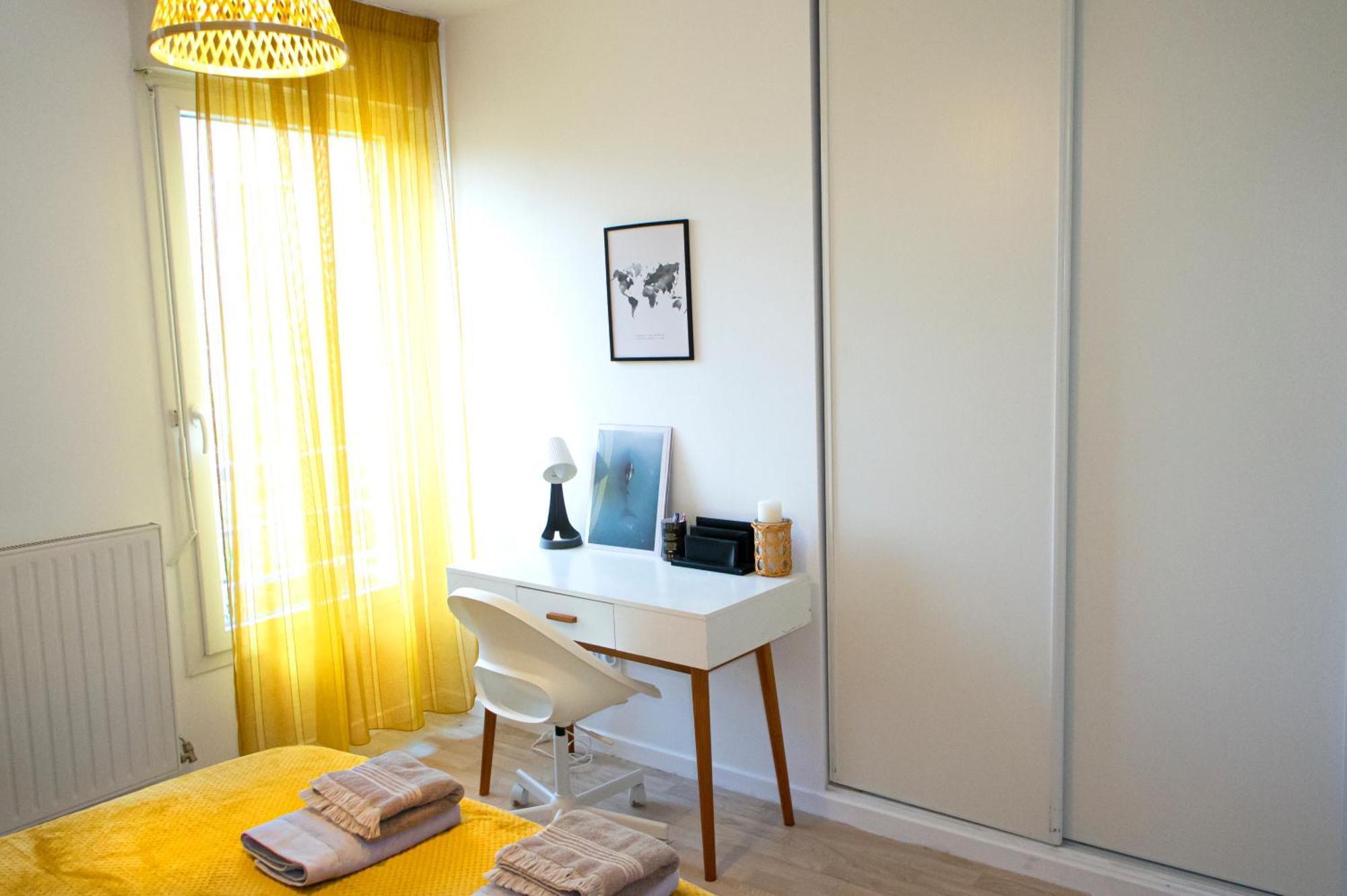 Superbe Appartement ,Proche De Paris, Dans Residence Privee , Ideal Familles, Parking Et Wifi Gratuits! ! ! Vitry-sur-Seine Esterno foto